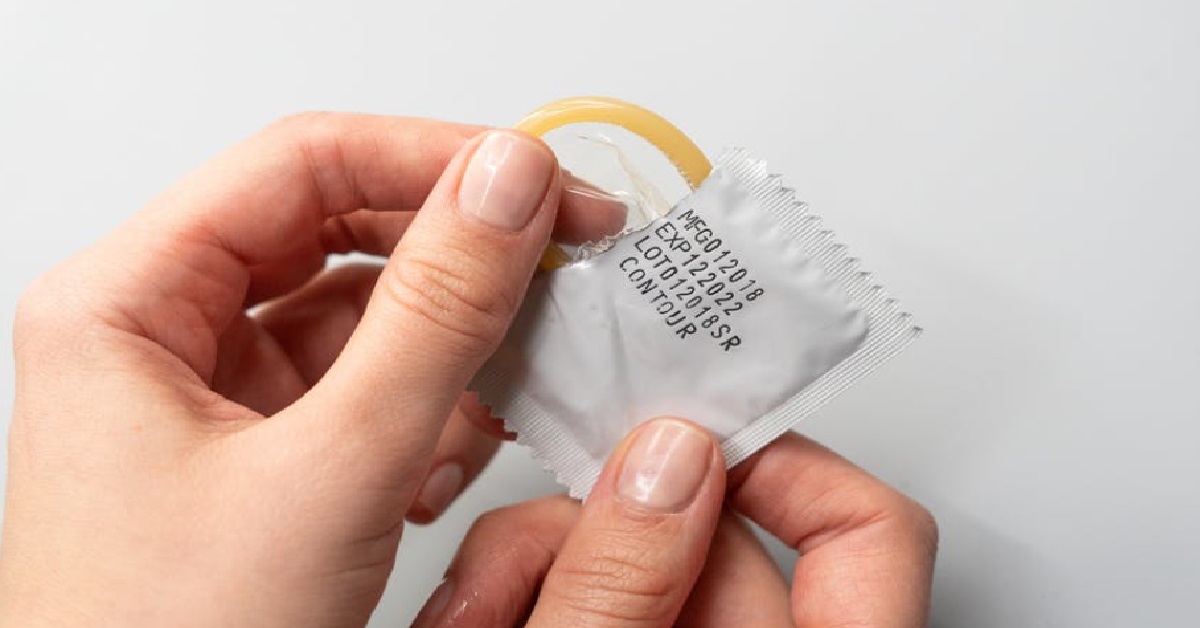 GUY’S 18 Y.O GF JOBLESS BUT WANTS TO HAVE KIDS, POKE HOLES IN BF’S CONDOMS