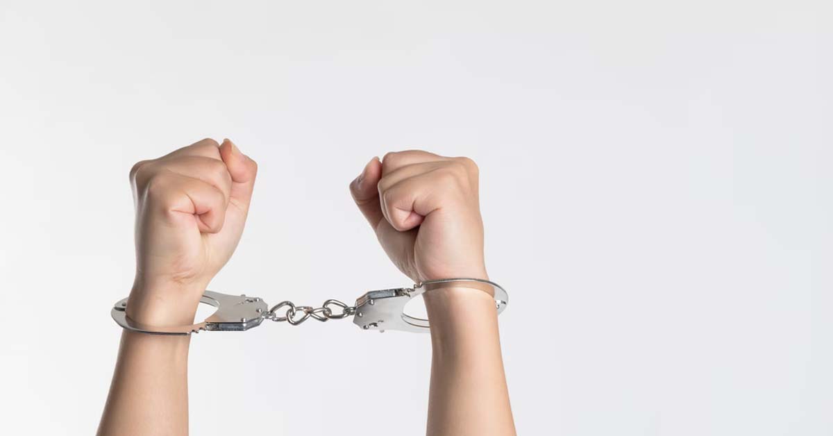 25 Y.O WOMAN ARRESTED FOR RENTAL SCAMS, TAKE DEPOSIT AND RUN