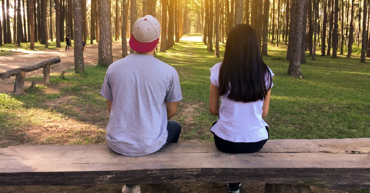 EX BF TOLD GIRL THEY CAN GET BACK TOGETHER IF HE BREAKS UP WITH GF