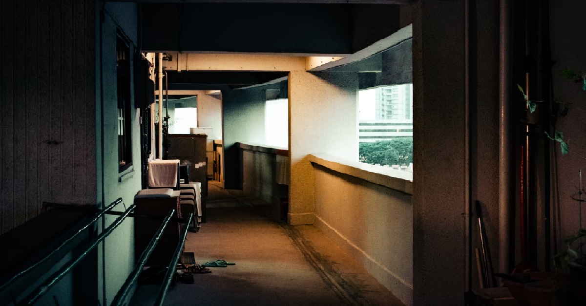 WOMAN HOME ALONE, SPIRIT PRETENDS TO BE HER SON THEN 30 MINS LATER, REAL SON ARRIVES