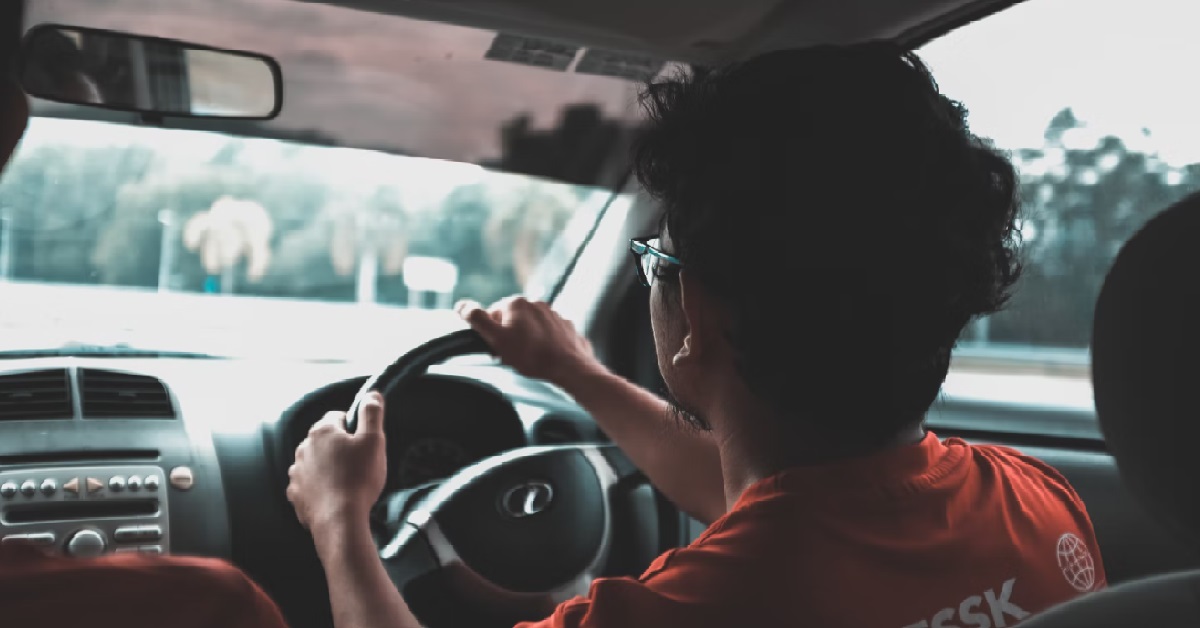 WIFE WANT TO PIAK EVERYDAY, HUSBAND “NOT YOUNG ANYMORE”, DRIVE GRAB TO AVOID HER