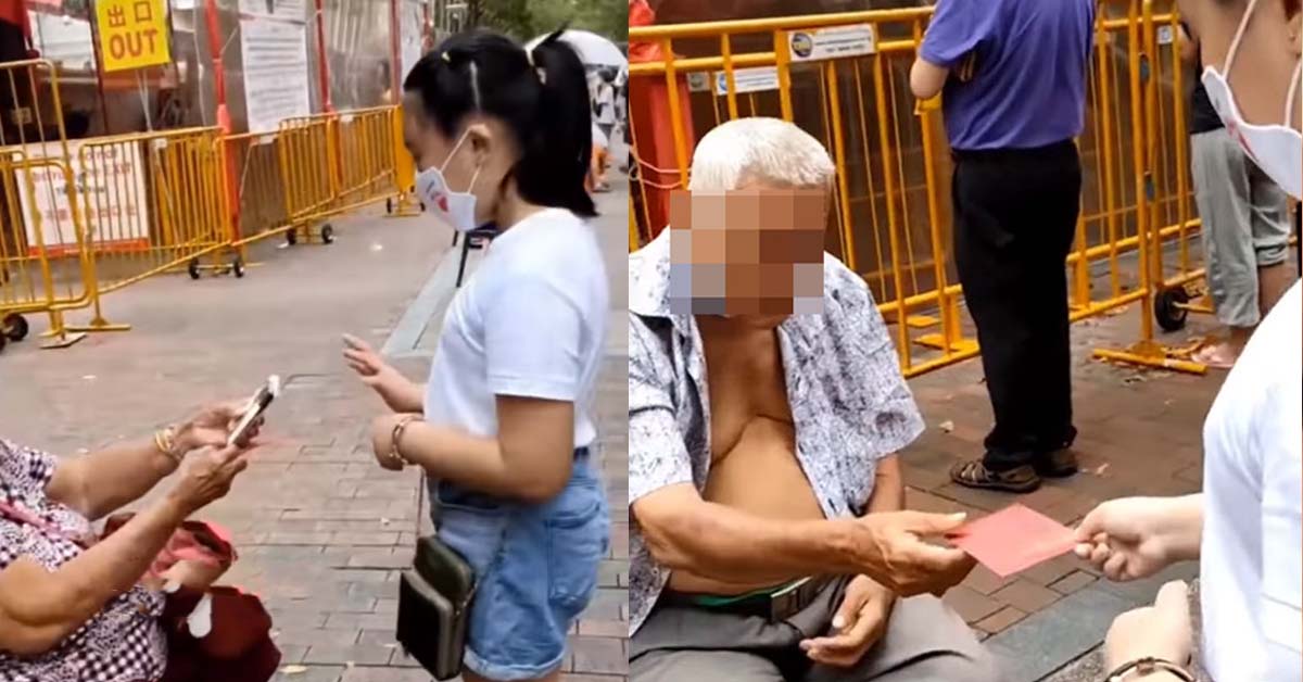 MUM & 2 GIRLS DISTRIBUTES RED PACKETS TO ELDERLY @ WATERLOO STREET