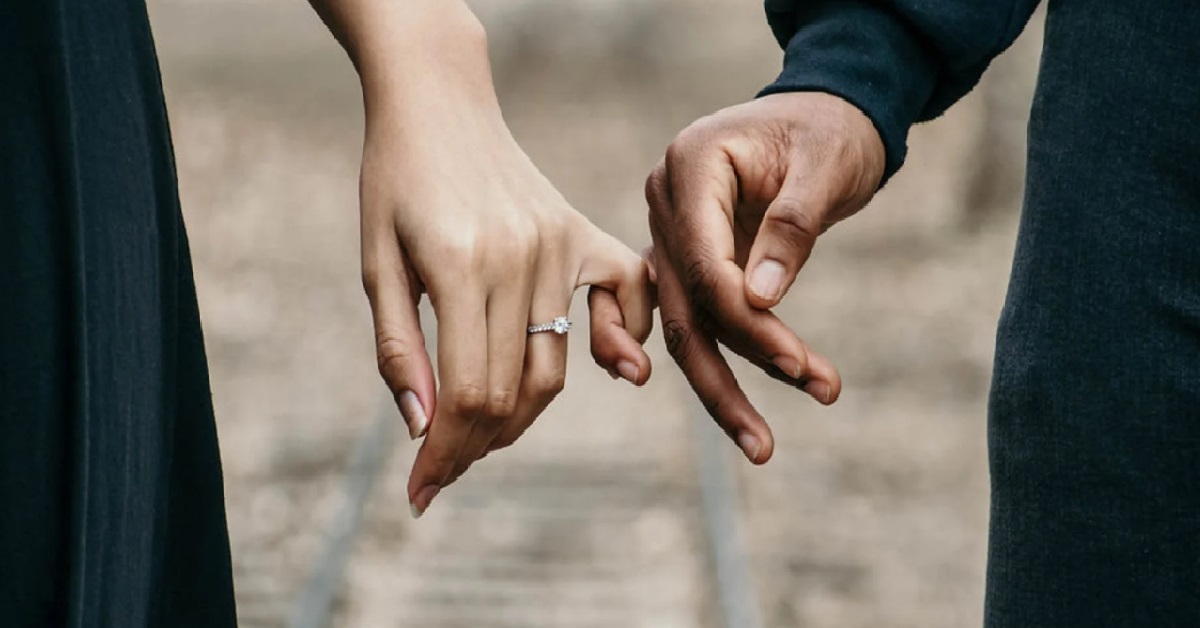 GIRL WANTS TO END ENGAGEMENT BECAUSE FIANCE HAS A 50% CHANCE OF HAVING A DISEASE