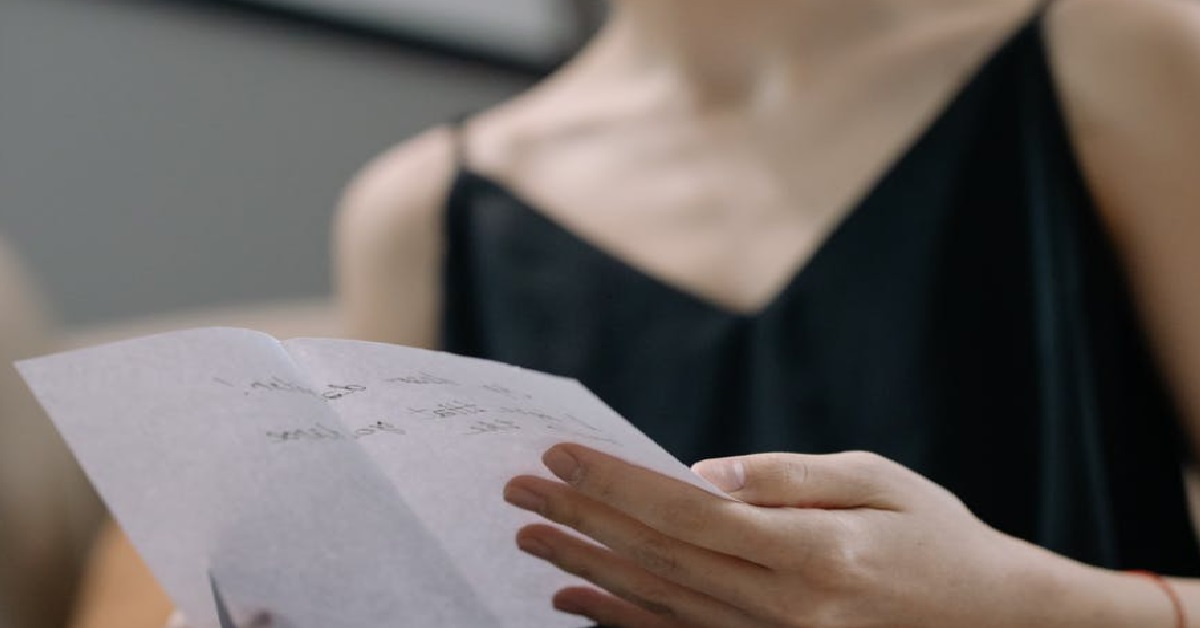 RESIDENT RECEIVES LETTER CLAIMING NEIGHBOUR IS A HOMEWRECKER