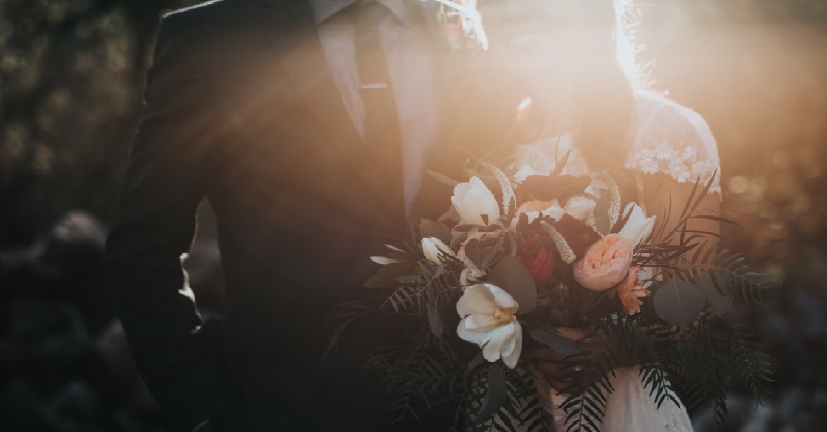 HUSBAND ANGRY AT WIFE BECAUSE SHE SLEPT WITH SOMEONE ELSE 16 YEARS AGO