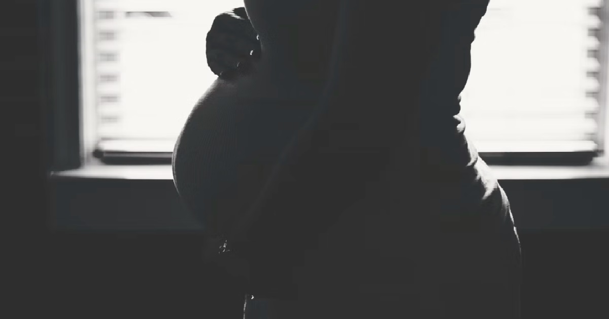 SINGLE XMM IS MUM TO A 5-MTH OLD BABY, GOT PREGNANT AGAIN & WANTS TO KEEP IT