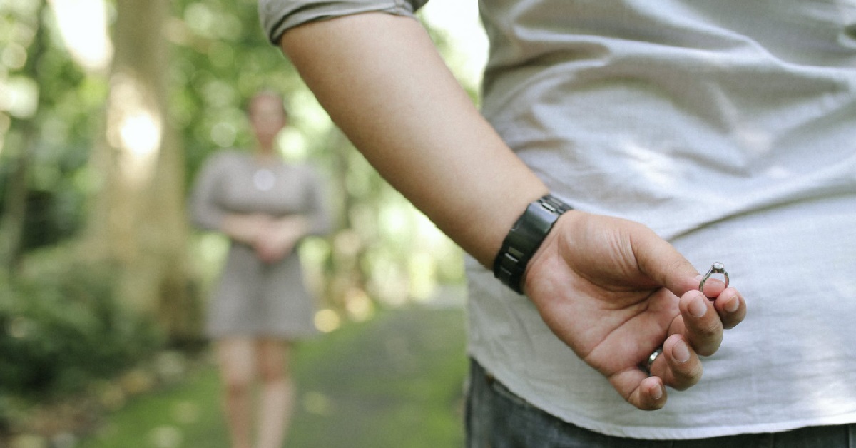 GUY’S WEDDING PROPOSAL REJECTED, BUT HENG AH NOBODY AROUND TO WITNESS IT