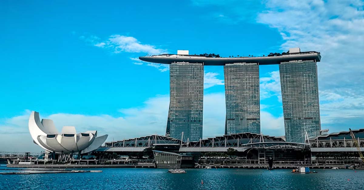 7,752 NEW CASES IN SINGAPORE, 3 DEATHS