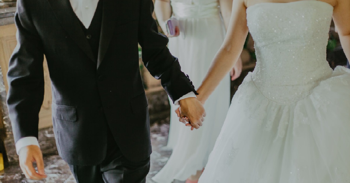 GROOM’S BEST-MAN PUBLIC SHAMED HIS BRIDE AND MADE HER CRY