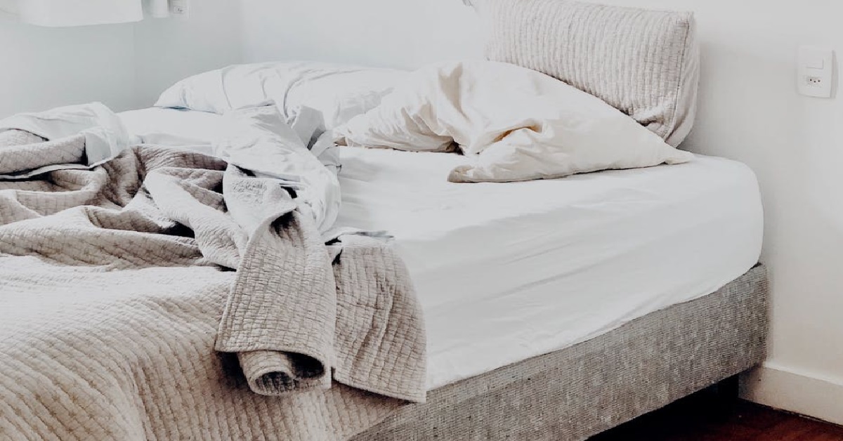 WIDOWER’S DAUGHTER CAUGHT HIM SLEEPING WITH HIS DATE, ANGRY