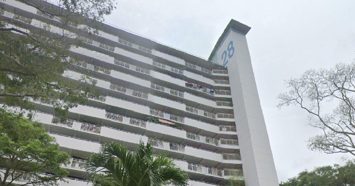 MAN ASSISTING POLICE AFTER BRICKS THROWN DOWN FROM HDB BLOCK