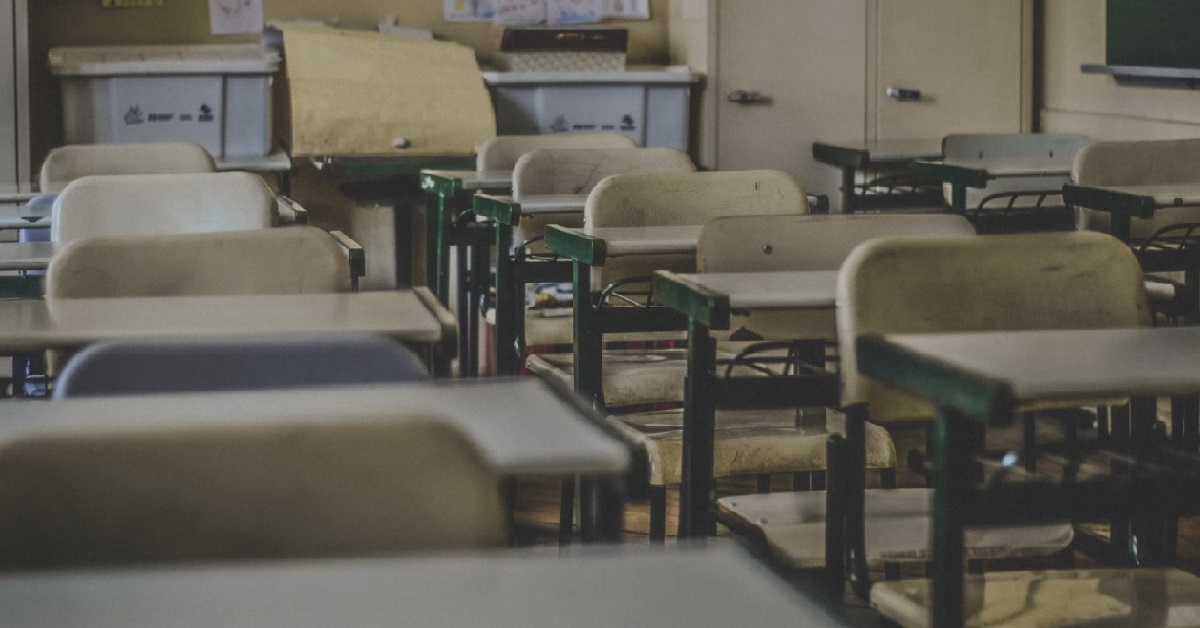 EX-PRI SCH TEACHER IN S’PORE KISSED 12 Y.O STUDENT, THEN SLEPT WITH HER WHEN SHE TURNED 15