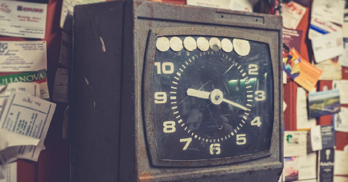 BOSS TELL EMPLOYEE TO OT 2 HOURS OR GET FIRED, NO OVERTIME PAY FOR OFFICE WORKERS