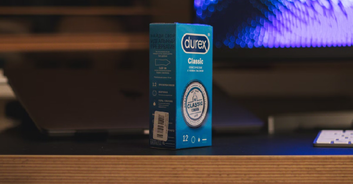 MAN HOOKED UP WITH GIRL, PIAK HALFWAY “HELMET” BROKE, DIDN’T KNOW UNTIL HE FINISHED