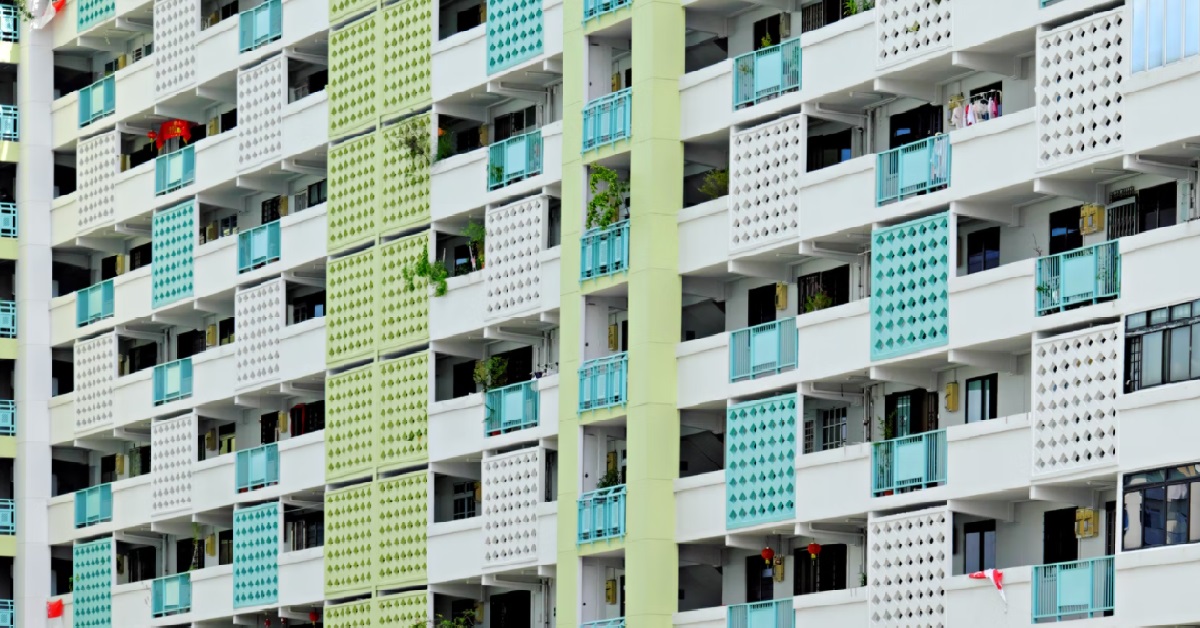 UPSTAIRS NEIGHBOURS MAKE POUNDING NOISES EVERY MORNING @ 6AM