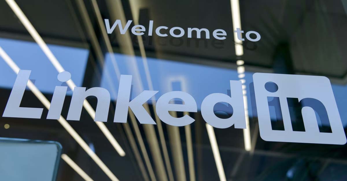 GIRL STALKS GUY SHE REJECTED ON LINKEDIN