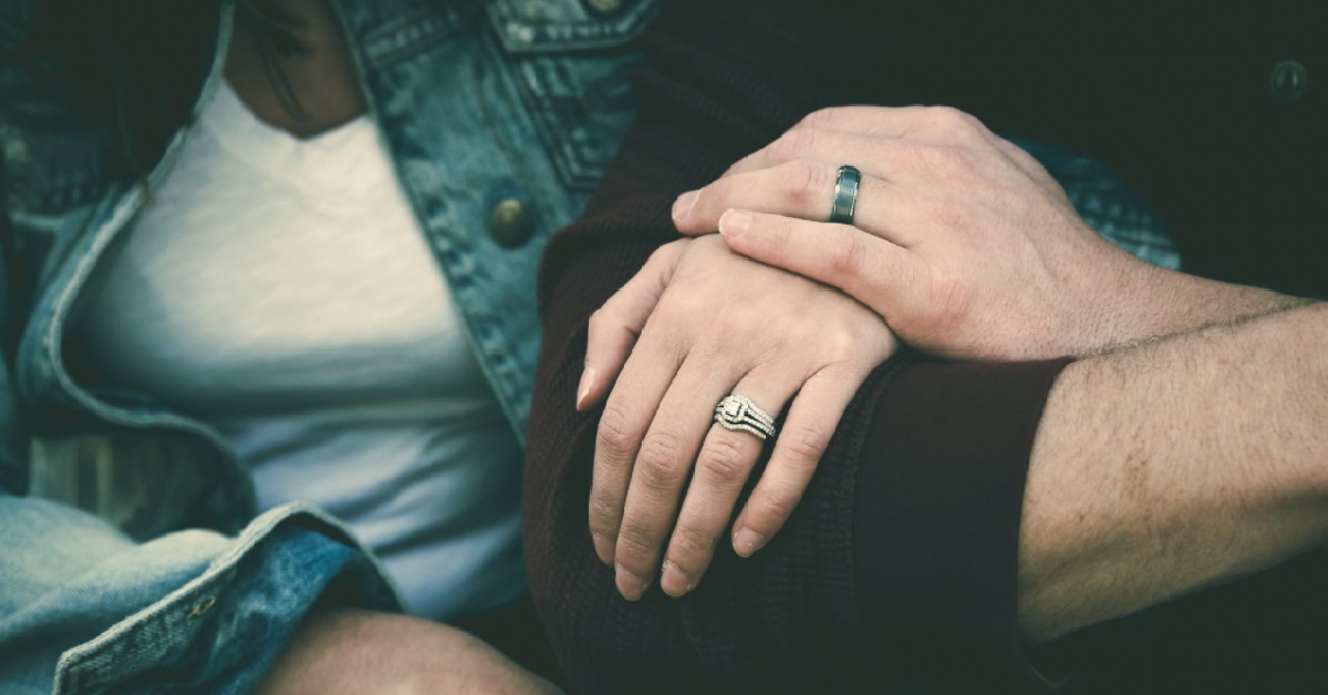 SINGLE GUY FEDUP WITH MARRIED WORKERS, MIA FROM OFFICE & MAKE SINGLE STAFFS DO THEIR WORK