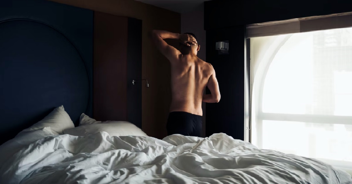 GUY CAN’T CLICK WITH GIRLS HIS AGE, HIRES AN ESCORT SO HE CAN GIVE AWAY HIS “V”