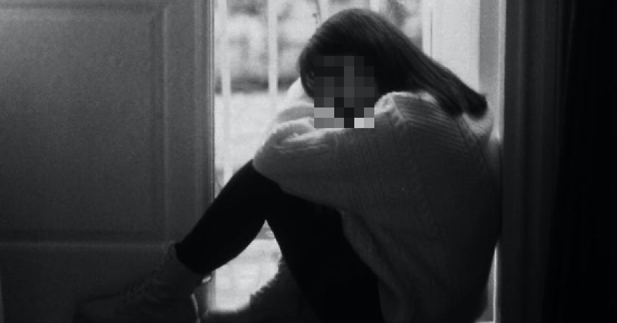 GIRL HAS SOCIAL ANXIETY & CAN’T TALK IN SOCIAL SITUATIONS, PEOPLE THINK SHE’S RUDE