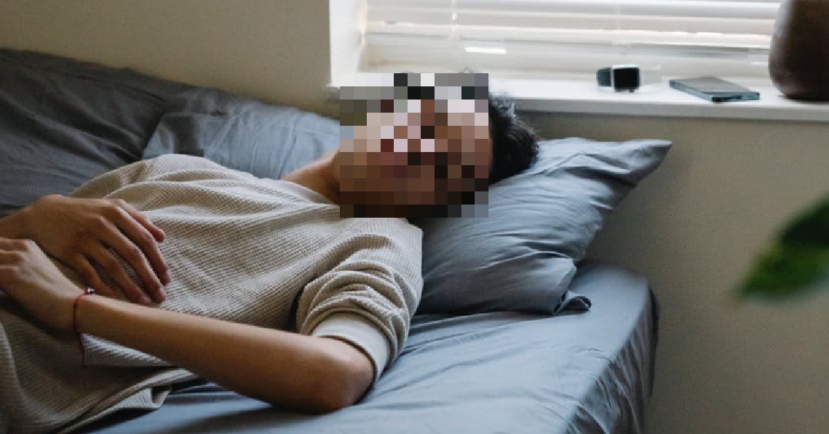 MAN TALKS IN HIS SLEEP, SO GF INTERROGATED HIM WHILE HE’S ASLEEP