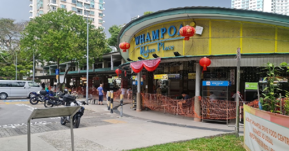 MAN GETS RAW EGG IN ORDER, THROWS  SCALDING PORRIDGE AT HAWKER