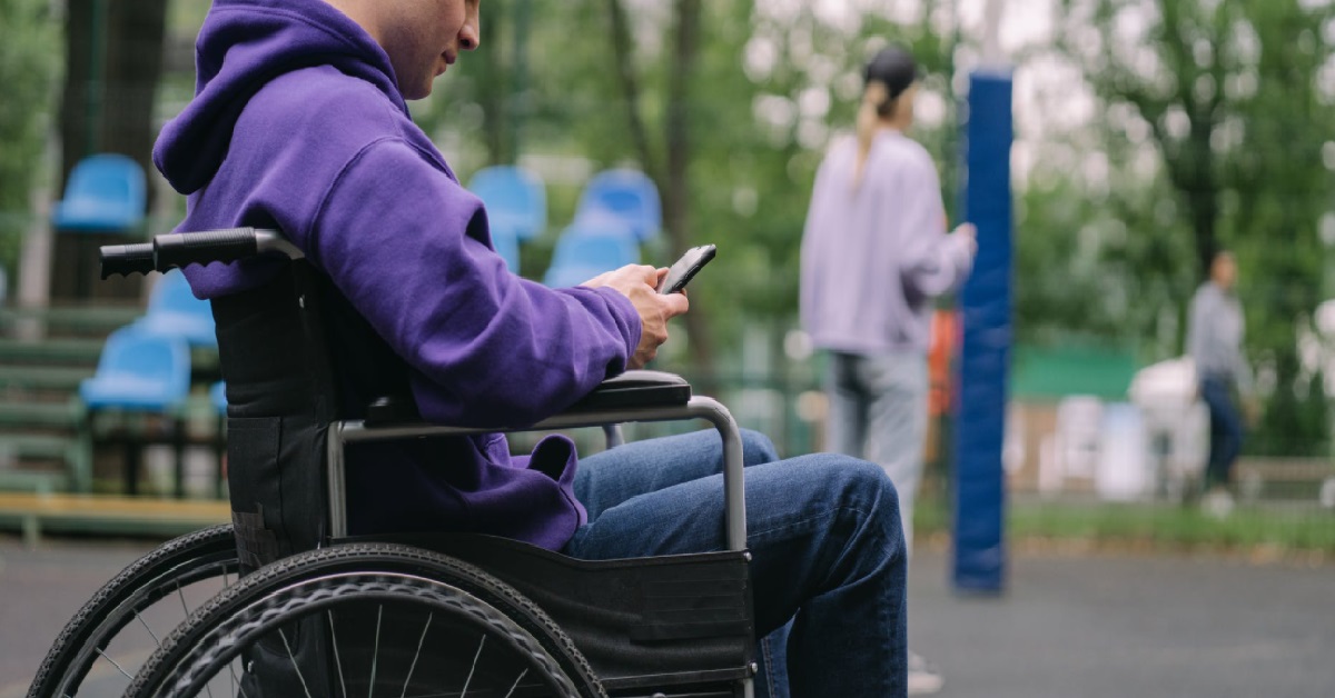 WOMAN’S HUSBAND EXCLUDED FROM BRO’S WEDDING BECAUSE HE’S IN WHEELCHAIR