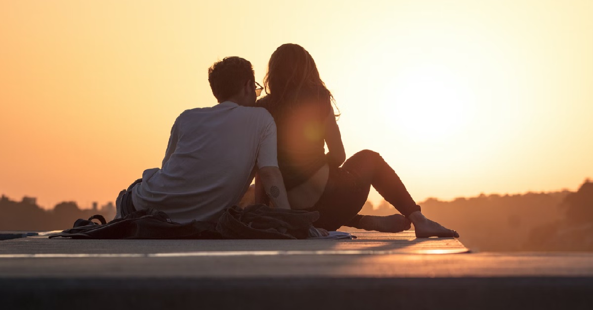 WOMAN STILL STUCK IN “HONEYMOON PERIOD”, BF BECOMING MORE DISTANT