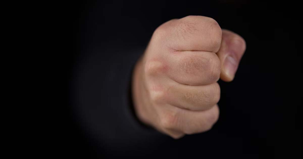 MAN CHASED OUT OF HOME FOR DEFENDING SISTER WHO GETS HIT BY MOTHER