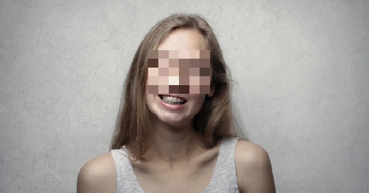 GIRL SAYS SHE “COULD HAVE BEEN BEAUTIFUL” IF MUM GOT HER BRACES
