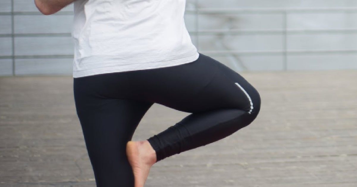 GIRL’S ROOMMATE KEEPS FARTING IN HER SLEEP, SMELLY UNTIL IT DOESN’T EVEN SMELL NORMAL