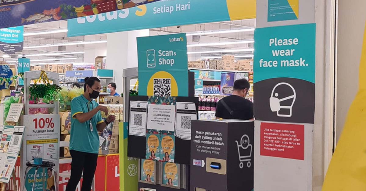 SG WOMAN SHOUTED BY KSL LOTUS’S SECURITY GUARD AFTER DEMANDING TO SEE THE MANAGER