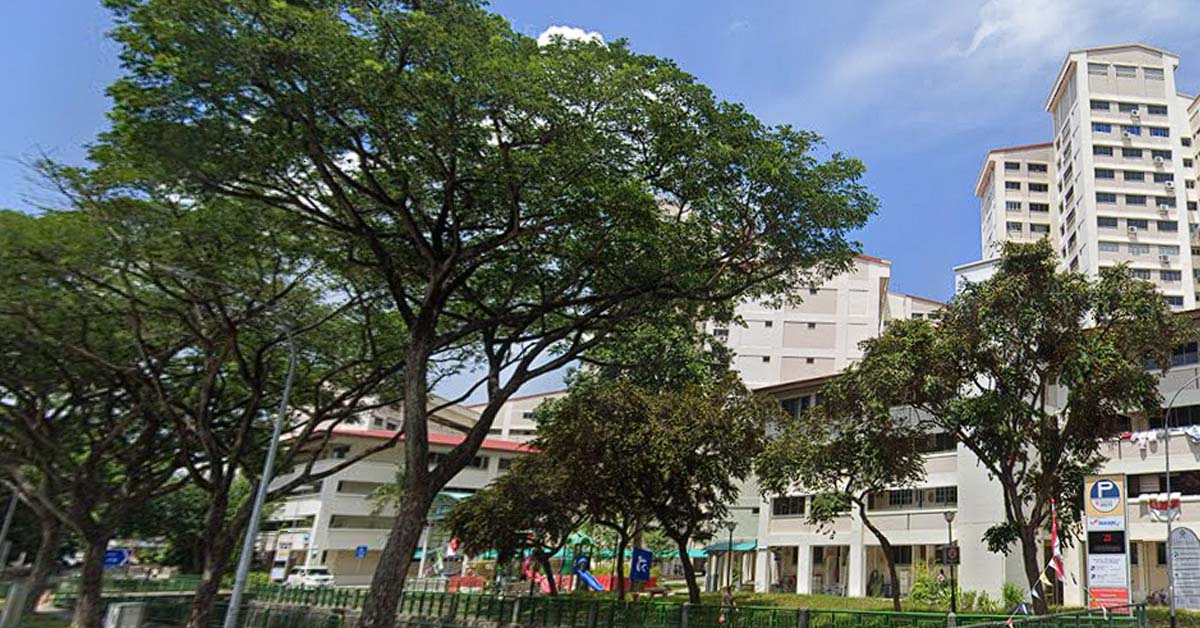 YOUTH GETS PROBATION FOR ROBBING EX-GF OF $40 WITH KITCHEN KNIFE