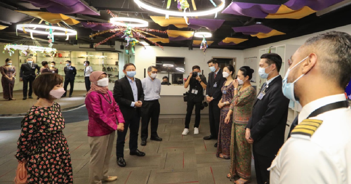 HALIMAH YACOB VISITED CHANGI AIRPORT TO APPRECIATE FRONTLINE WORKERS