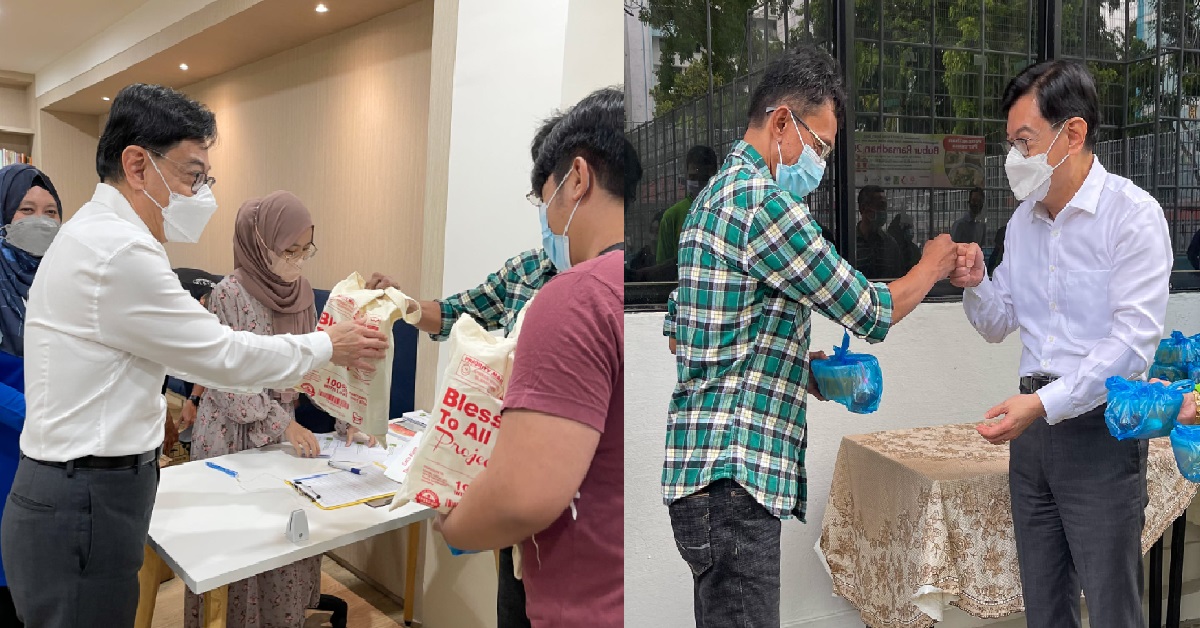HENG SWEE KEAT JOINS VOLUNTEERS TO DISTRIBUTE CARE PACKS TO RESIDENTS