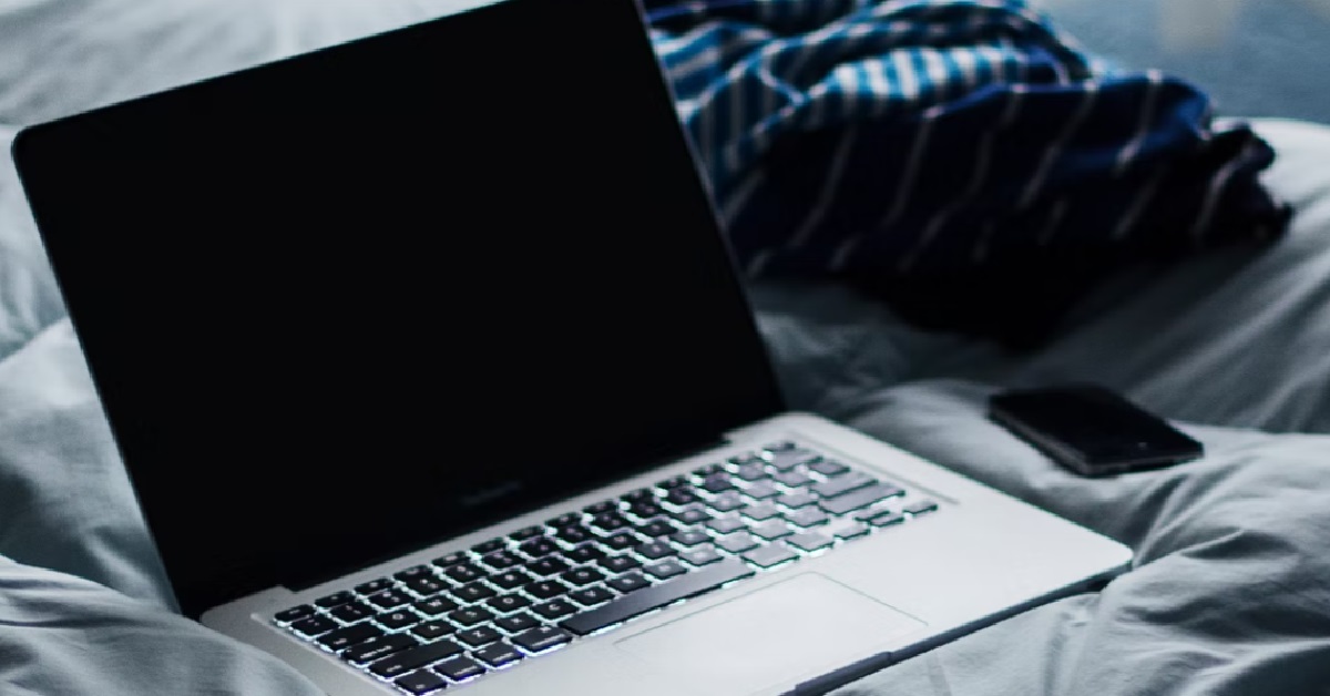 WOMAN CAUGHT HUSBAND WATCHING SON-DAUGHTER TYPE “VIDEOS”