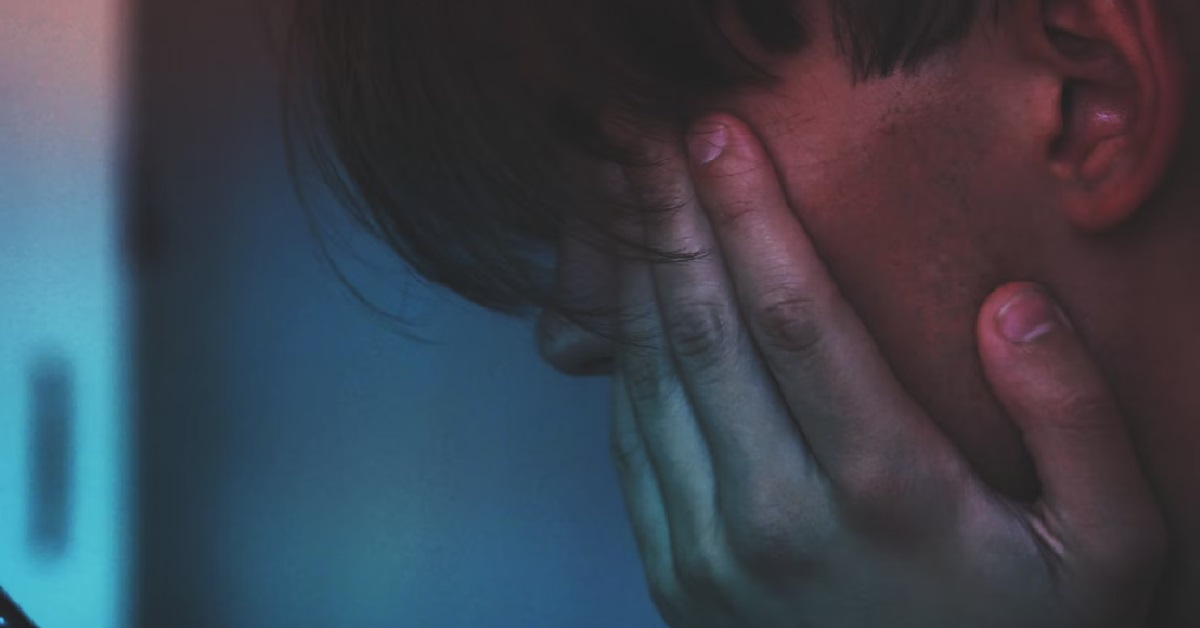 GUY TIRED OF BEING A MAN, WISHED HE WAS A GIRL – MUM TELLS HIM TO MAN UP