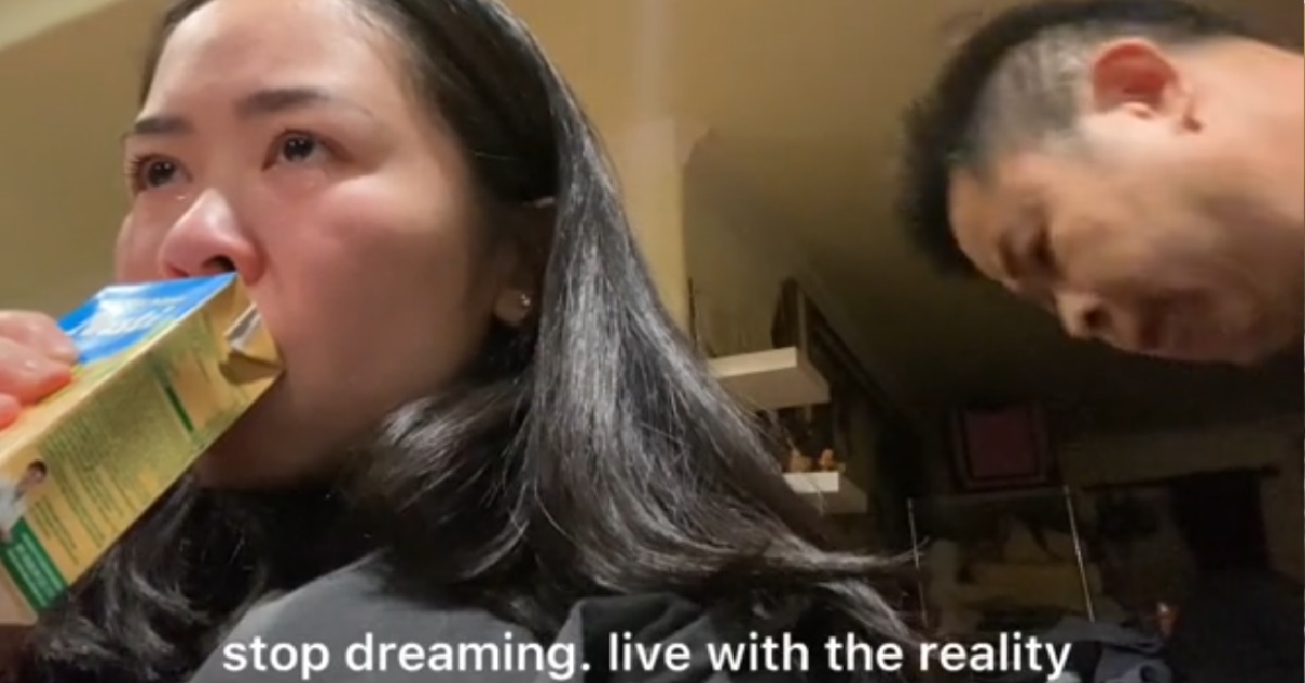 GIRL’S PARENTS SCOLD HER FOR DOING ART DEGREE: “VERY HARD TO SURVIVE”