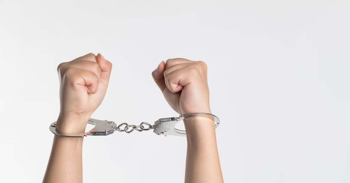 POLICE STATION INSPECTOR PUSHED 2 NSF’S HEAD TOWARDS HIS GROIN REGION, FINED