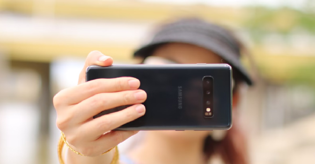 GUY JEALOUS OF WOMEN BECAUSE IF THEY GOT NO MONEY, JUST MAKE ONLYFANS & PROBLEM SOLVED