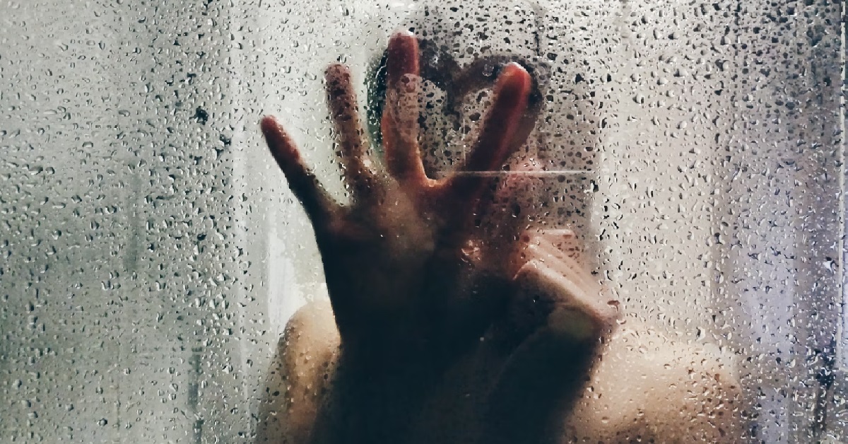 MAN DUMPED HIS FIANCEE, PACKED HIS THINGS AND LEFT WHILE SHE WAS IN THE SHOWER