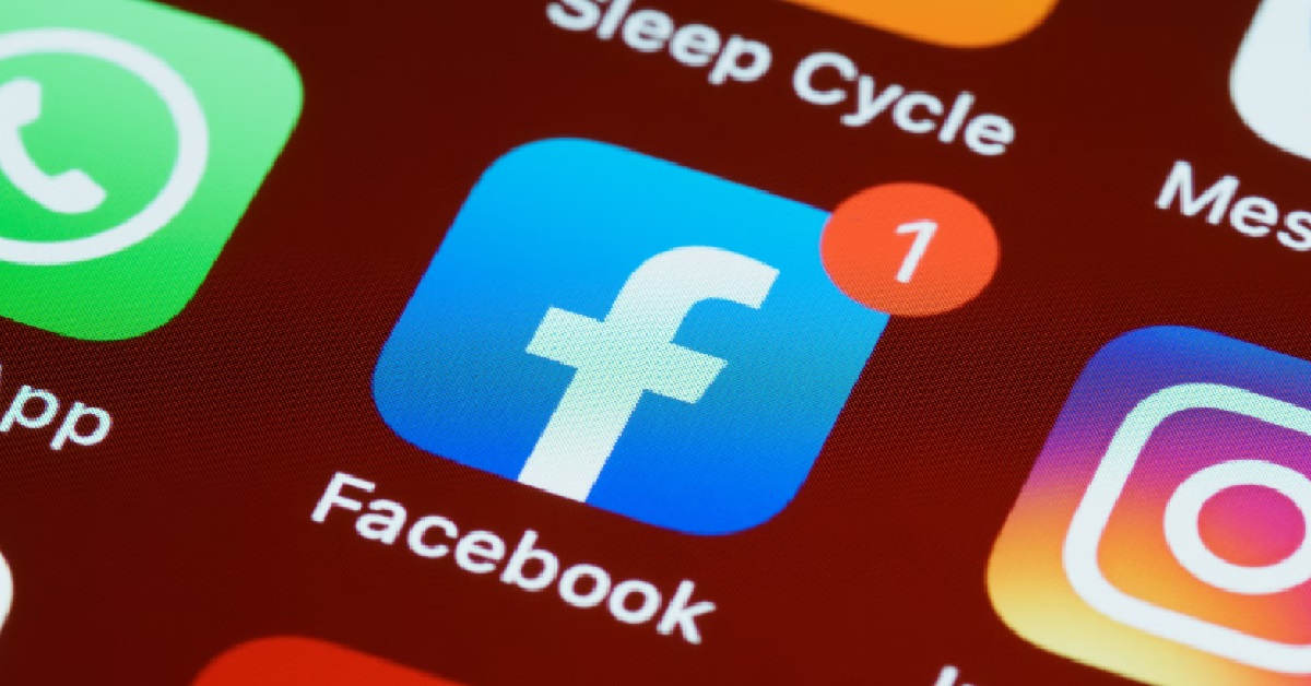 MAN SAYS NO POINT GOING TO SOCIAL MEDIA TO COMPLAIN ABOUT PERSONAL PROBLEMS