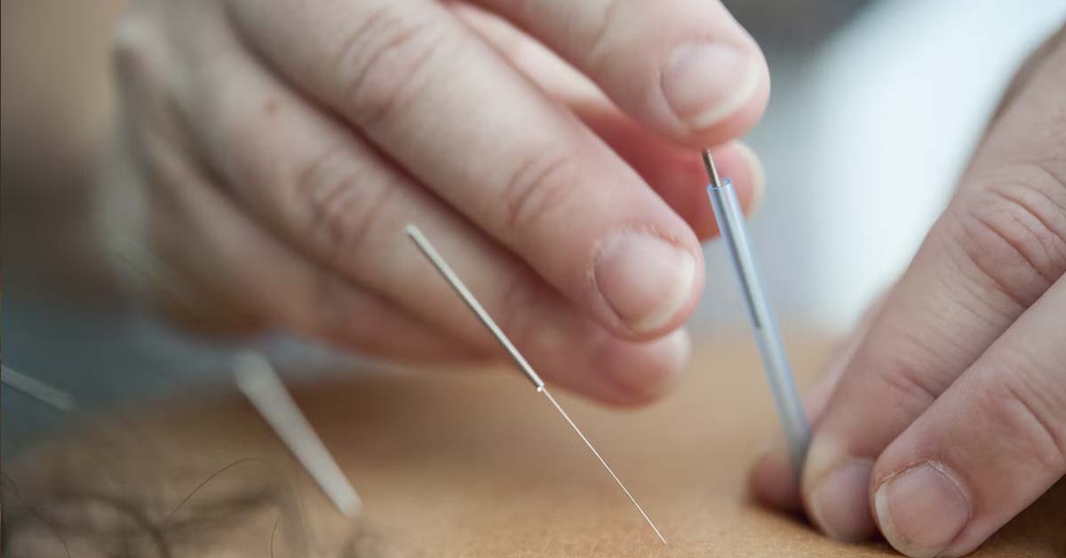 PRC WOMAN FINED FOR PRACTISING TCM, SHE IS NEITHER QUALIFIED NOR  LICENSED TO DO SO