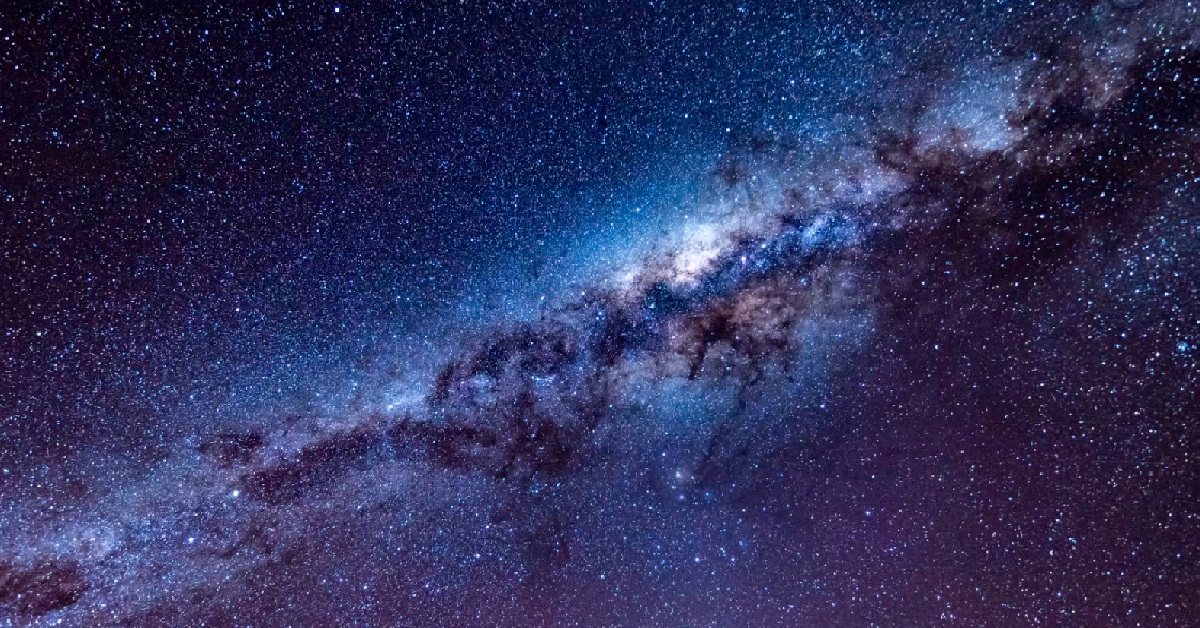 GIRL SAYS THE UNIVERSE IS SENDING HER “SIGNS”, AND ITS GETTING LOUDER