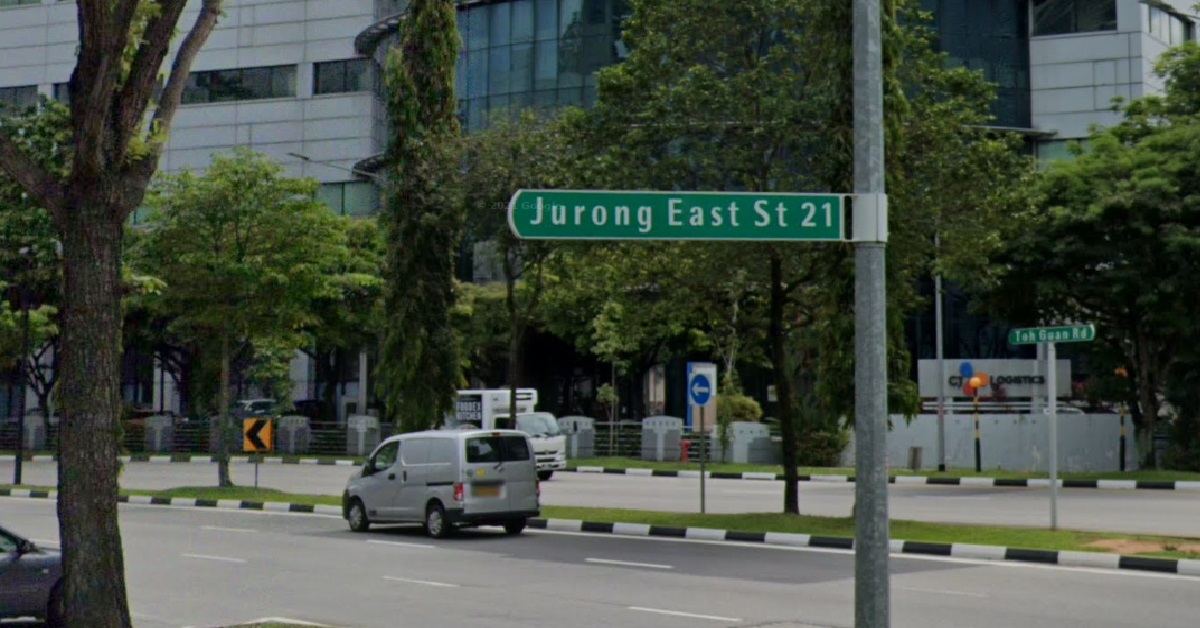 34 Y.O MAN ALLEGEDLY MOLESTED WOMAN @ JURONG EAST, ARRESTED