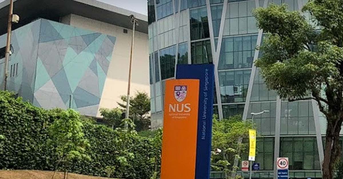 PHD SCHOLAR FROM NUS STOPS CHASING WEALTH & BECAME A HOLY MAN