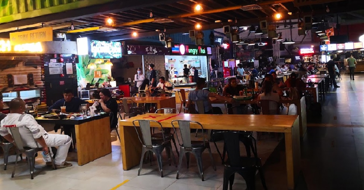 HOMELESS ELDERLY ROAMS AROUND FOOD COURT, CAN’T AFFORD TO EAT