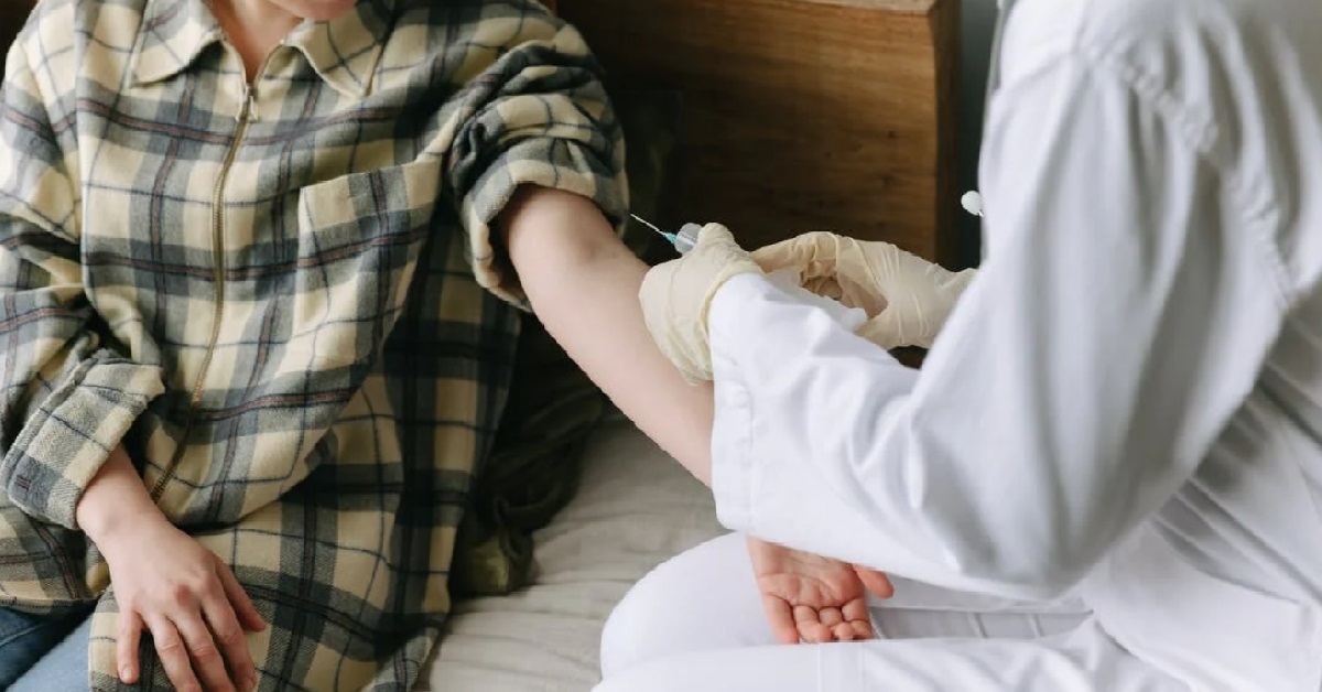 GIRL LAUGHED WHEN SHE FOUND OUT SHE HAS LEUKEMIA, TOO SHOCKED