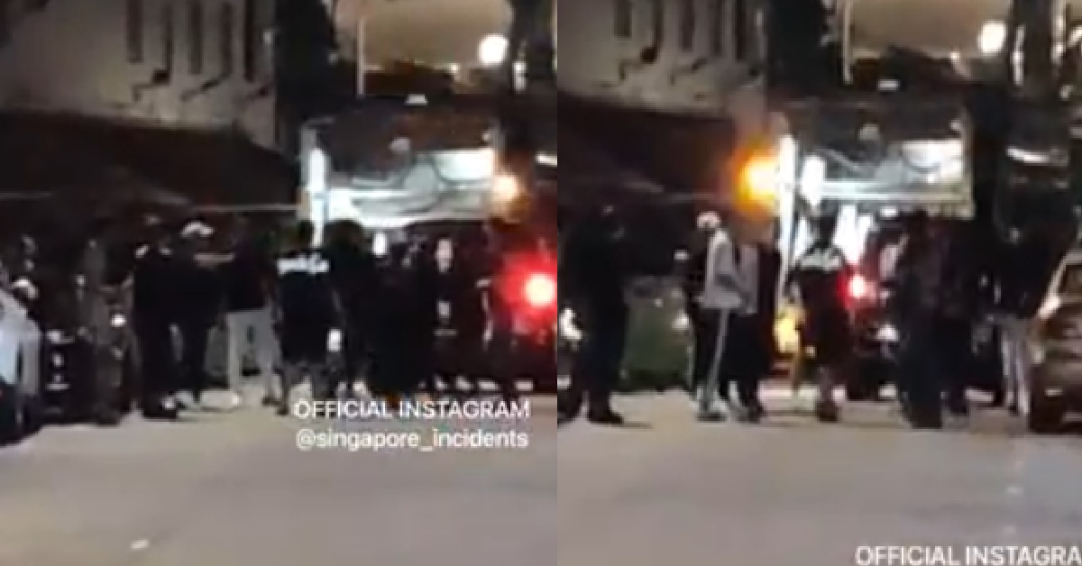 GANGSTERS FIGHTING @ PAHANG ST AFTER GUY ASKED “KUA SMLJ!”