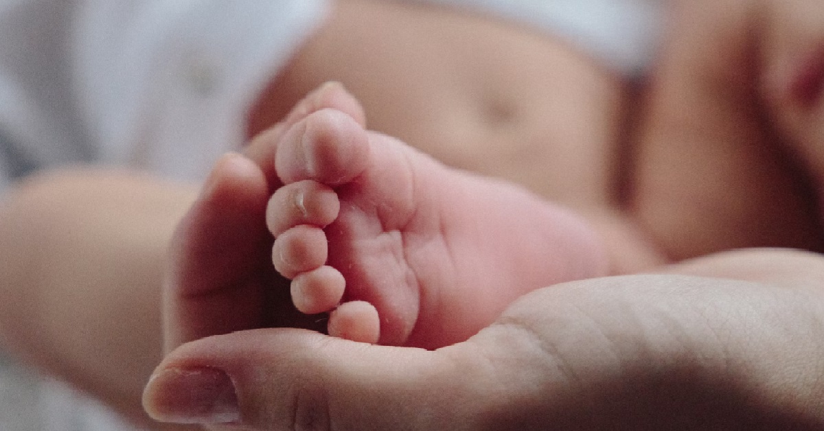 GUY NOT HAPPY WITH 4-MONTH MATERNITY LEAVE, SAYS 1 MONTH ENOUGH