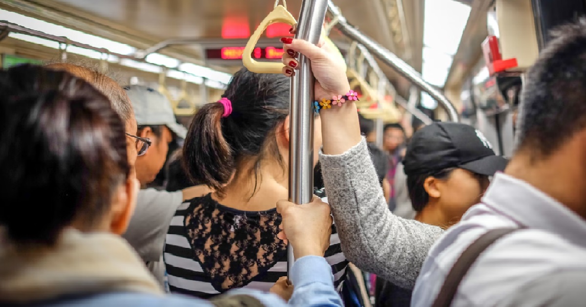 GUY STARTED WORKING & STOPPED FEELING JOY IN LIFE, “I FEEL LIKE AN OLD PERSON”